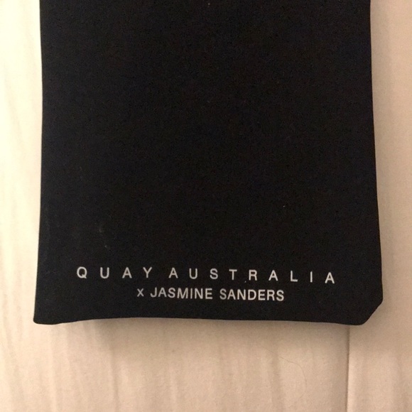 Quay Sunglasses - Picture 2 of 4